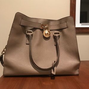 Michael Kors Tote- taupe